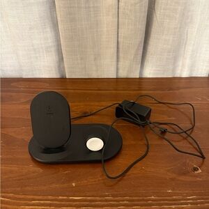 Belkin Black Wireless Charging Station